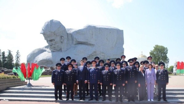 В Бресте состоялось совместное заседание коллегий следственных комитетов Беларуси и России В Бресте состоялось совместное заседание коллегий следственных комитетов Беларуси и России