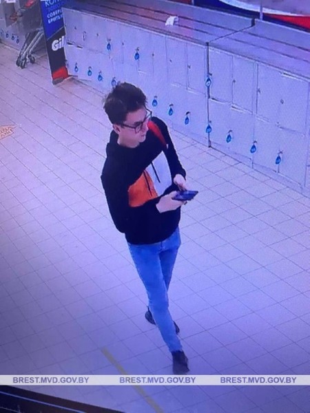 В Бресте милиция разыскивает парня В Бресте милиция разыскивает парня
