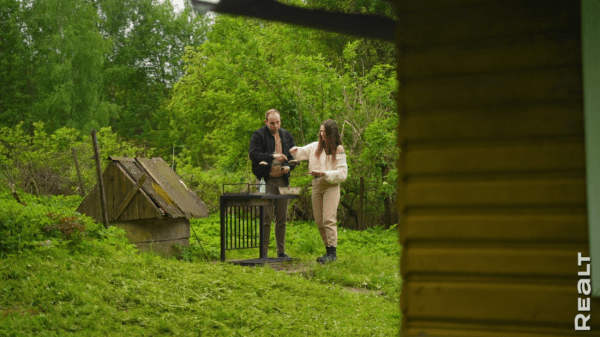 «Первое время спала в обнимку с кочергой». Белоруска сберегла столетний семейный дом — и не жалеет «Первое время спала в обнимку с кочергой». Белоруска сберегла столетний семейный дом — и не жалеет