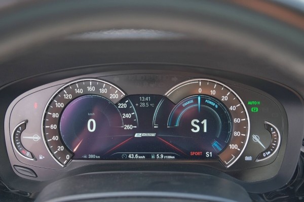 «За рулевую рейку — 850 евро, ступичный подшипник — $250». Белорус о владении BMW 530e (G30) и его обслуживании «За рулевую рейку — 850 евро, ступичный подшипник — $250». Белорус о владении BMW 530e (G30) и его обслуживании