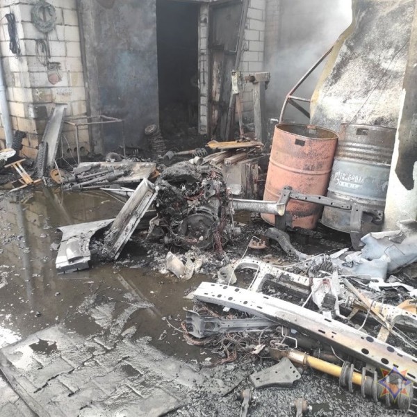 Склад запчастей горел в Пинском районе Склад запчастей горел в Пинском районе