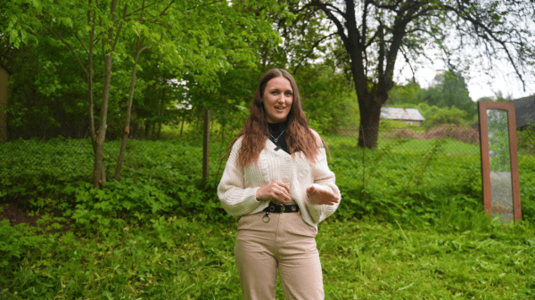 «Первое время спала в обнимку с кочергой». Белоруска сберегла столетний семейный дом — и не жалеет «Первое время спала в обнимку с кочергой». Белоруска сберегла столетний семейный дом — и не жалеет