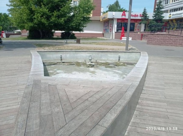 Фонтан на Советской в Бресте без воды. Причина Фонтан на Советской в Бресте без воды. Причина