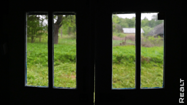 «Первое время спала в обнимку с кочергой». Белоруска сберегла столетний семейный дом — и не жалеет «Первое время спала в обнимку с кочергой». Белоруска сберегла столетний семейный дом — и не жалеет