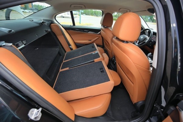 «За рулевую рейку — 850 евро, ступичный подшипник — $250». Белорус о владении BMW 530e (G30) и его обслуживании «За рулевую рейку — 850 евро, ступичный подшипник — $250». Белорус о владении BMW 530e (G30) и его обслуживании