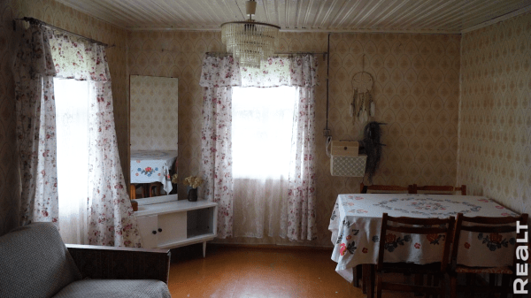 «Первое время спала в обнимку с кочергой». Белоруска сберегла столетний семейный дом — и не жалеет «Первое время спала в обнимку с кочергой». Белоруска сберегла столетний семейный дом — и не жалеет