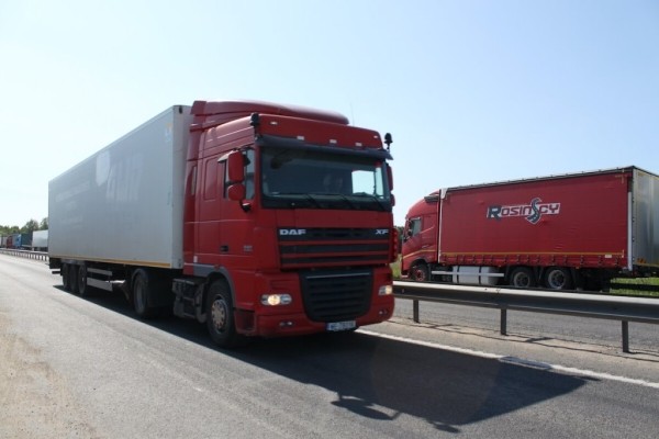 Съездили на границу с Польшей и посмотрели, есть ли скопления фур Съездили на границу с Польшей и посмотрели, есть ли скопления фур