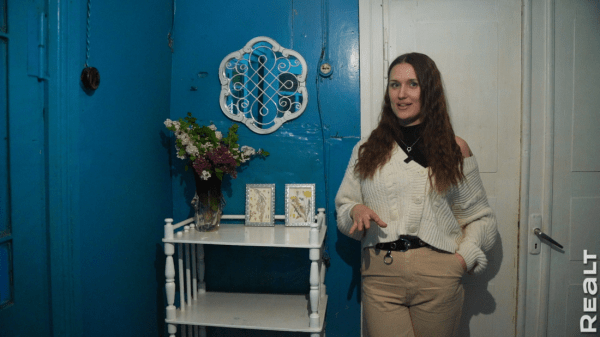 «Первое время спала в обнимку с кочергой». Белоруска сберегла столетний семейный дом — и не жалеет «Первое время спала в обнимку с кочергой». Белоруска сберегла столетний семейный дом — и не жалеет