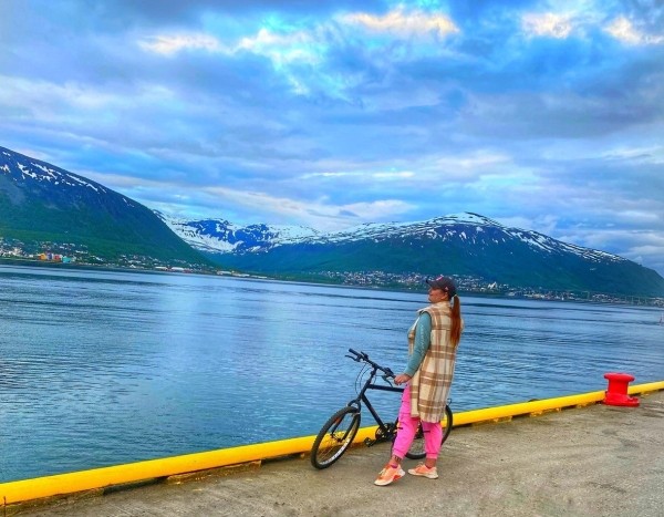 «После такой работы многие разводятся». Белоруска ушла в дальнобой вслед за мужем