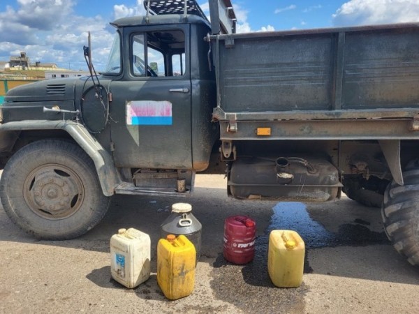 В баке автомобиля находилось 120 литров окрашенного дизельного топлива. Случай в Брестской области В баке автомобиля находилось 120 литров окрашенного дизельного топлива. Случай в Брестской области