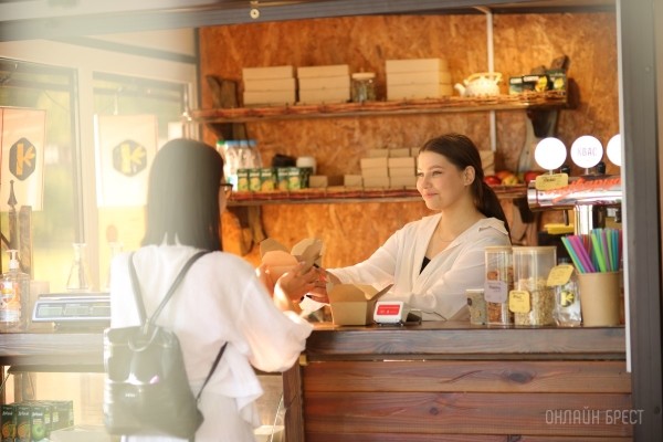 Это же новое «Азиатское бистро» на брестской набережной! Чудесное заведение с приятными ценами и собственной курьерской доставкой Это же новое «Азиатское бистро» на брестской набережной! Чудесное заведение с приятными ценами и собственной курьерской доставкой