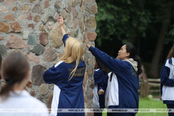 Участники II Игр стран СНГ приезжают в Беловежскую пущу насладиться природой и загадать желание Участники II Игр стран СНГ приезжают в Беловежскую пущу насладиться природой и загадать желание
