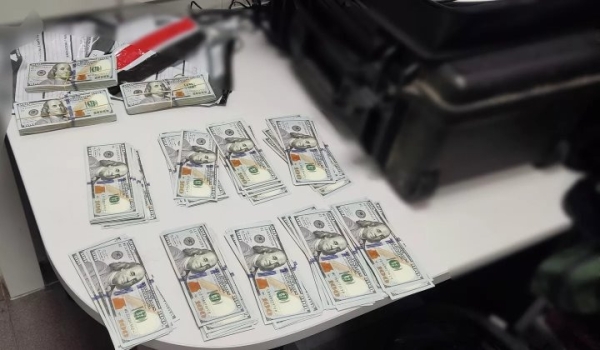 Белорус-дальнобойщик пытался вывезти в Литву $40 тыс. наличными Белорус-дальнобойщик пытался вывезти в Литву $40 тыс. наличными