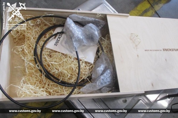 В Беларусь нелегально провозили автотовары на 68 тысяч долларов