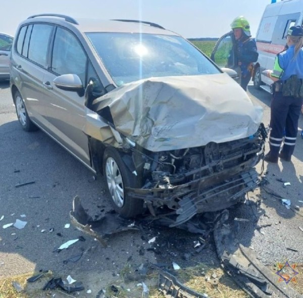 Серьезное ДТП возле Бреста. Подробности и фото от МЧС Серьезное ДТП возле Бреста. Подробности и фото от МЧС