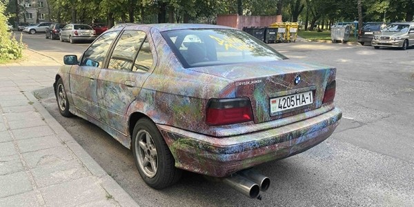 Похоже, это самая разноцветная BMW в Беларуси. Правда, есть нюансы Похоже, это самая разноцветная BMW в Беларуси. Правда, есть нюансы