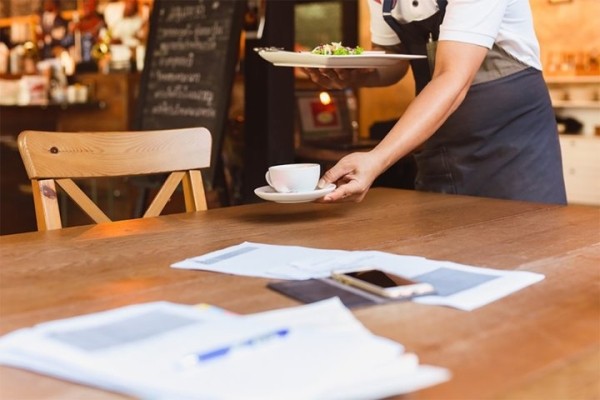 Белорусы стали больше тратить в магазинах и кафе Белорусы стали больше тратить в магазинах и кафе