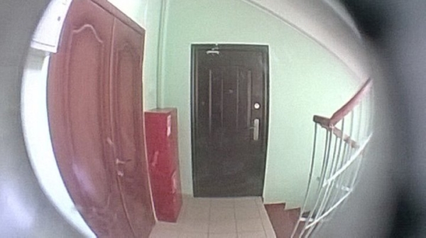 Белорусам объяснили, можно ли устанавливать видеокамеру в глазок входной двери