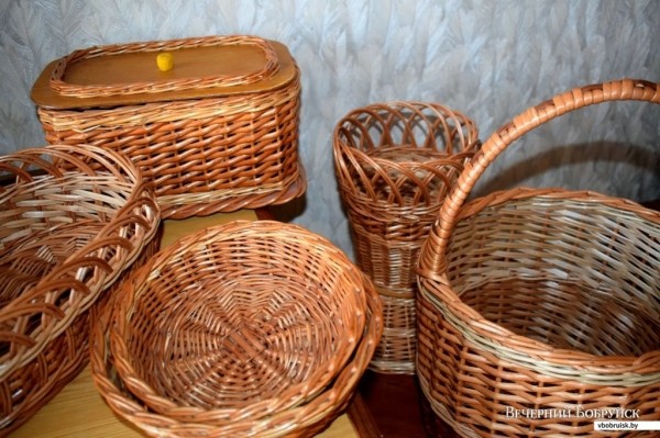 «Лисичек сдавали на 800 рублей, черники – на 1000, корзин продали на 3 тысячи». Как семья подрабатывает на дарах природы «Лисичек сдавали на 800 рублей, черники – на 1000, корзин продали на 3 тысячи». Как семья подрабатывает на дарах природы