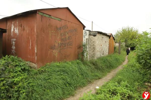 В три года весил 7 кг и спал в углу, как собака. Стали известны подробности о семье, в которой родители убили своего сына в Слуцке В три года весил 7 кг и спал в углу, как собака. Стали известны подробности о семье, в которой родители убили своего сына в Слуцке