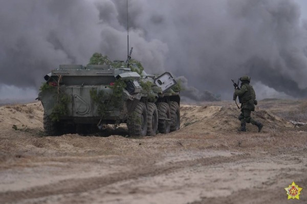 Двустороннее комплексное учение в Вооруженных Силах Беларуси начнется 22 сентября Двустороннее комплексное учение в Вооруженных Силах Беларуси начнется 22 сентября