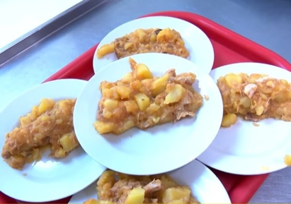 Недовес и нарушение условий хранения: КГК проверил питание в школах Недовес и нарушение условий хранения: КГК проверил питание в школах