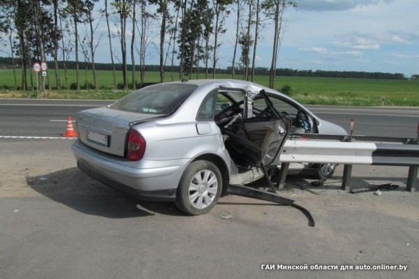 «Это не отбойник, это шампур»: что говорят белорусы о страшной аварии на трассе М6. Другие случаи и как решить проблему? «Это не отбойник, это шампур»: что говорят белорусы о страшной аварии на трассе М6. Другие случаи и как решить проблему?