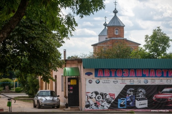 «Сосед-атомщик получил 7000 рублей». Чем живет Островец, который обогнал Минск по средней зарплате «Сосед-атомщик получил 7000 рублей». Чем живет Островец, который обогнал Минск по средней зарплате