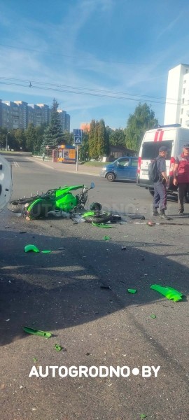 Видео аварии с мотоциклистом в Гродно Видео аварии с мотоциклистом в Гродно