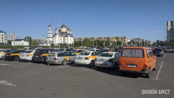 Больше платных дорог и реформа такси: что еще ждать белорусам в 2024-м от Минтранса Больше платных дорог и реформа такси: что еще ждать белорусам в 2024-м от Минтранса