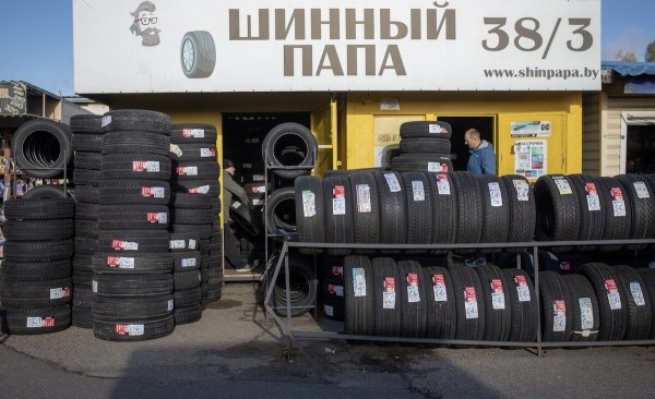 «В Германии они стоят 5 евро». Откровенный разговор с продавцом бэушных шин