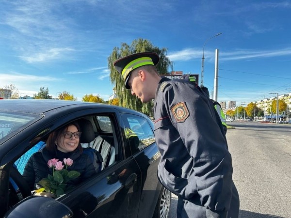 В Бресте сотрудники ГАИ останавливали автомобили, за рулем которых находились представительницы прекрасного пола В Бресте сотрудники ГАИ останавливали автомобили, за рулем которых находились представительницы прекрасного пола