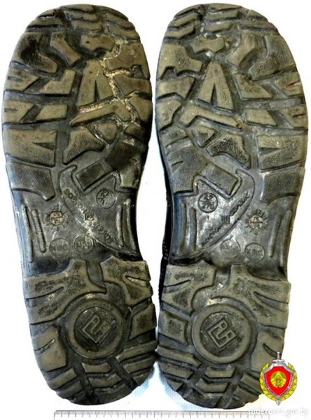 Борец с «неправильной парковкой» порезал шины 11 автомобилей Борец с «неправильной парковкой» порезал шины 11 автомобилей