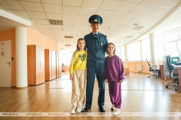 Для посещения нужен пропуск. Дети сотрудников Брестской таможни побывали на работе у своих родителей Для посещения нужен пропуск. Дети сотрудников Брестской таможни побывали на работе у своих родителей