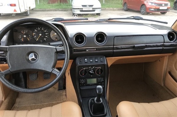 Это один из самых дорогих Mercedes W123 в Беларуси? Это один из самых дорогих Mercedes W123 в Беларуси?