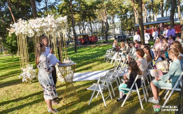 В Барановичах прошло эксклюзивное бракосочетание.