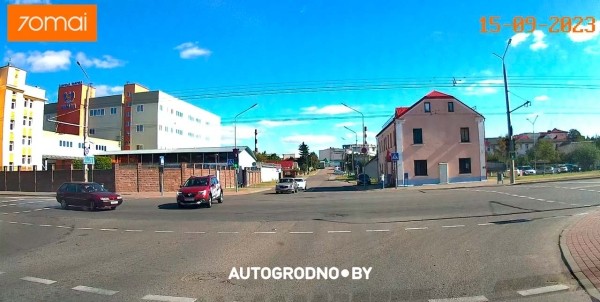 Видео аварии в Гродно, в которой один из автомобилей перевернулся. Решение ГАИ Видео аварии в Гродно, в которой один из автомобилей перевернулся. Решение ГАИ