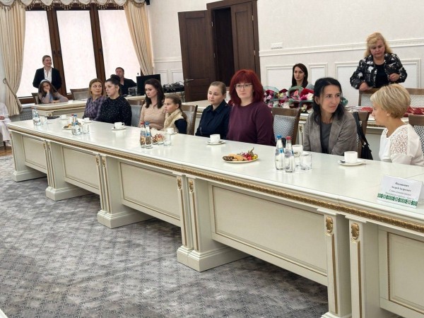В Бресте чествовали многодетных матерей В Бресте чествовали многодетных матерей