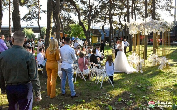 В Барановичах прошло эксклюзивное бракосочетание.