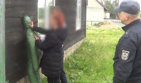 Очередной конфликт между сожителями закончился смертью женщины. Подробности трагедии Очередной конфликт между сожителями закончился смертью женщины. Подробности трагедии