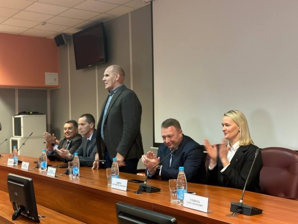 Знаменитый борец Александр Карелин посещает Брест Знаменитый борец Александр Карелин посещает Брест