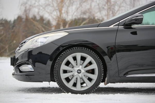 «Отъездил десять лет и ни на секунду не пожалел!». Белорус о владении корейским бизнес-седаном Hyundai Grandeur «Отъездил десять лет и ни на секунду не пожалел!». Белорус о владении корейским бизнес-седаном Hyundai Grandeur