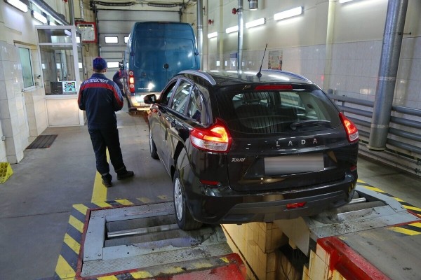 С декабря машины на «всесезонке» техосмотр не пройдут! Что еще нужно учесть перед посещением станции диагностики?