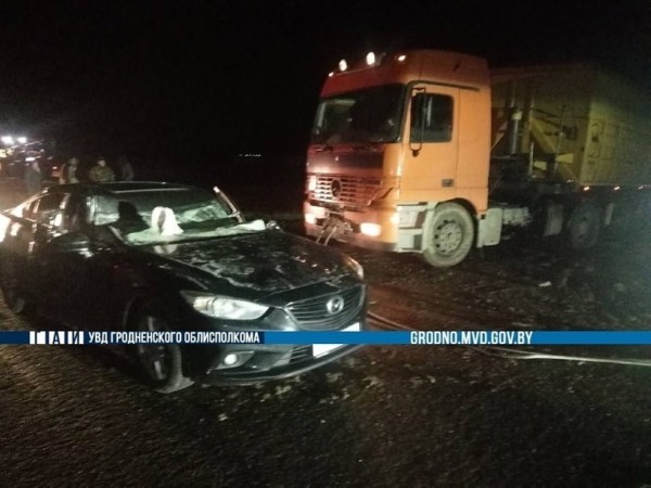 Буксировочный трос в сумерках прошил Mazda. Слова водителя Буксировочный трос в сумерках прошил Mazda. Слова водителя