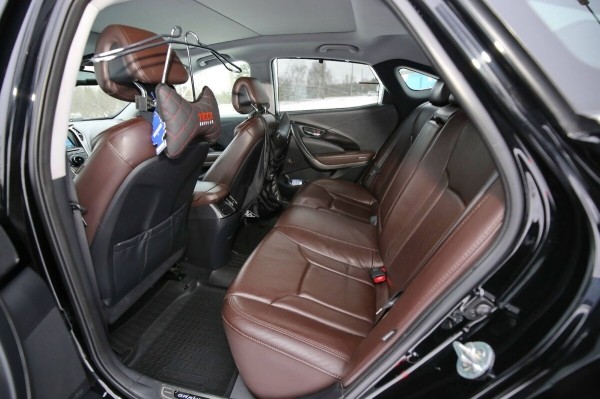 «Отъездил десять лет и ни на секунду не пожалел!». Белорус о владении корейским бизнес-седаном Hyundai Grandeur «Отъездил десять лет и ни на секунду не пожалел!». Белорус о владении корейским бизнес-седаном Hyundai Grandeur