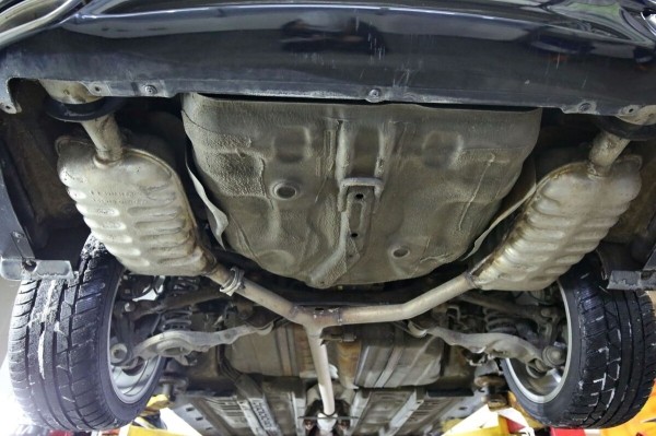 «Отъездил десять лет и ни на секунду не пожалел!». Белорус о владении корейским бизнес-седаном Hyundai Grandeur «Отъездил десять лет и ни на секунду не пожалел!». Белорус о владении корейским бизнес-седаном Hyundai Grandeur