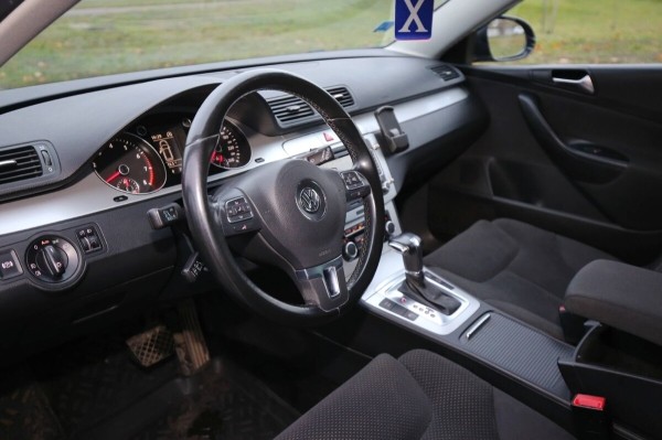 Белорус купил бензиновый VW Passat (B6) за $6 800. Проверили, стоил ли он своих денег Белорус купил бензиновый VW Passat (B6) за $6 800. Проверили, стоил ли он своих денег