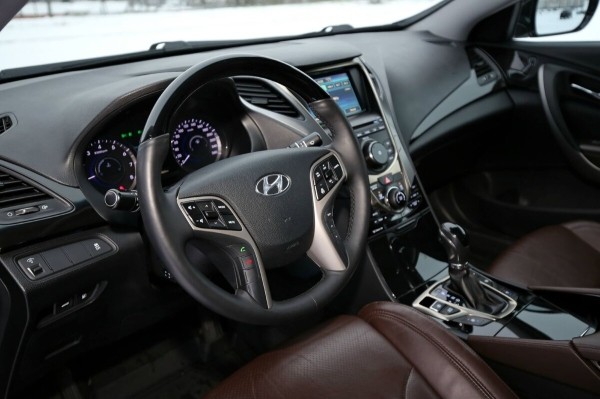 «Отъездил десять лет и ни на секунду не пожалел!». Белорус о владении корейским бизнес-седаном Hyundai Grandeur «Отъездил десять лет и ни на секунду не пожалел!». Белорус о владении корейским бизнес-седаном Hyundai Grandeur