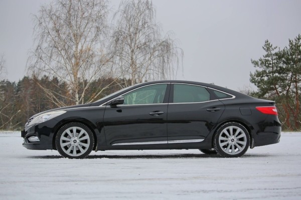 «Отъездил десять лет и ни на секунду не пожалел!». Белорус о владении корейским бизнес-седаном Hyundai Grandeur «Отъездил десять лет и ни на секунду не пожалел!». Белорус о владении корейским бизнес-седаном Hyundai Grandeur