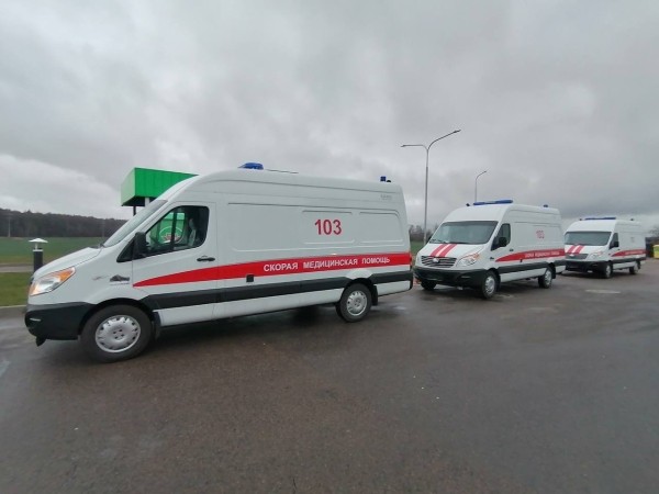 Пополнение автопарка «скорых». Три новых автомобиля прибыли накануне в Брест Пополнение автопарка «скорых». Три новых автомобиля прибыли накануне в Брест